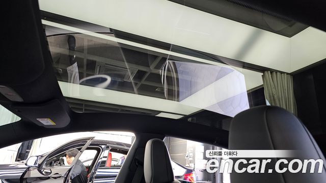 Tesla Model Y 2026 — photo 25