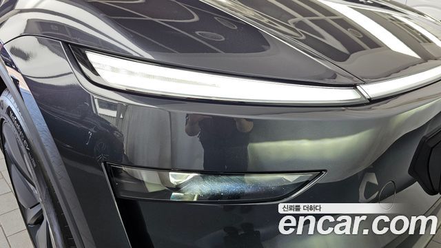 Tesla Model Y 2026 — photo 8