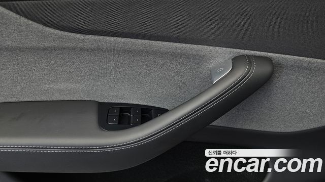 Tesla Model Y 2026 — photo 31