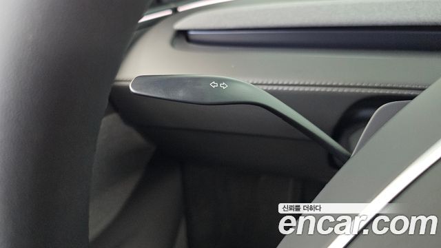 Tesla Model Y 2026 — photo 32