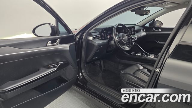Kia K5 2023 — photo 13