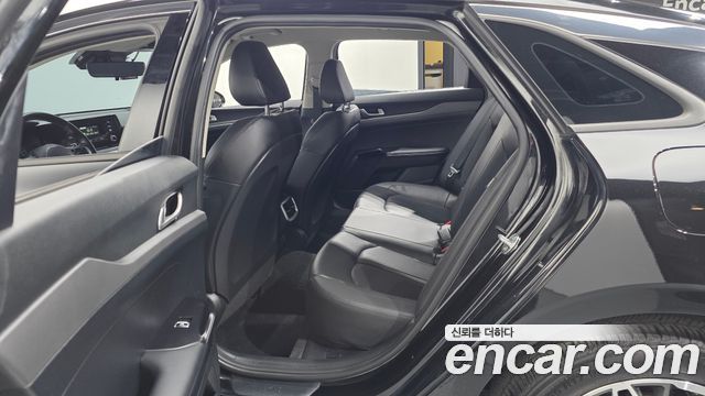 Kia K5 2023 — photo 17