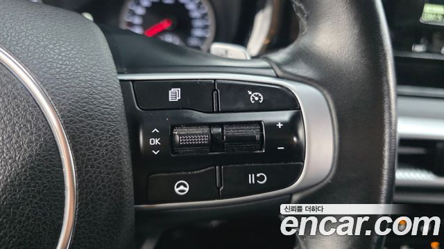 Kia K5 2023 — photo 23