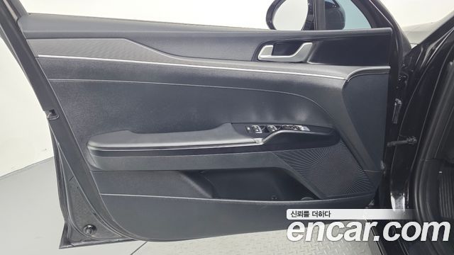 Kia K5 2023 — photo 14