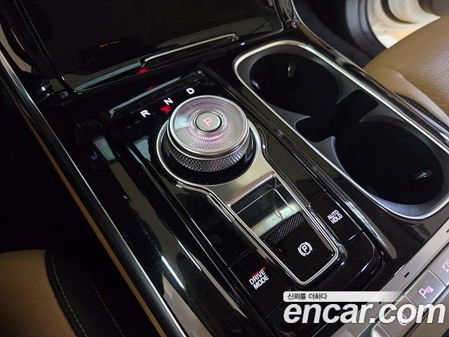 Kia Canival 2023 — photo 10