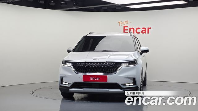 Kia Canival 2021 — photo 3