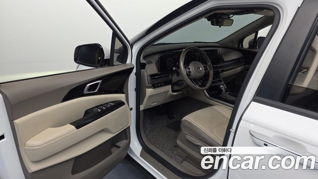 Kia Canival 2021 — photo 10