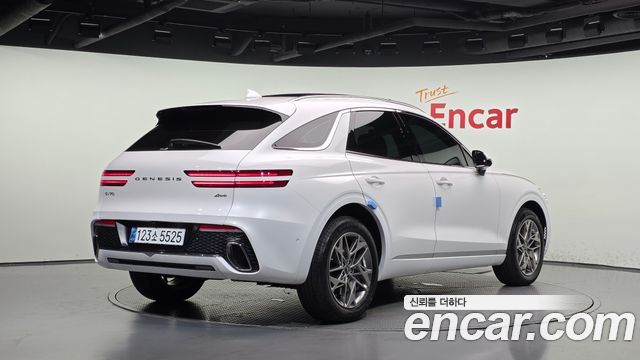 Genesis GV70 2024 — photo 2