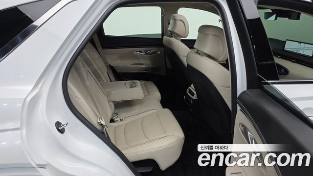 Genesis GV70 2024 — photo 12