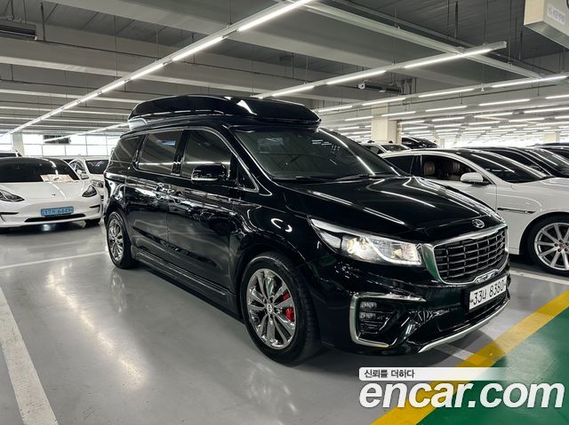 Kia Canival 2018 — photo 3