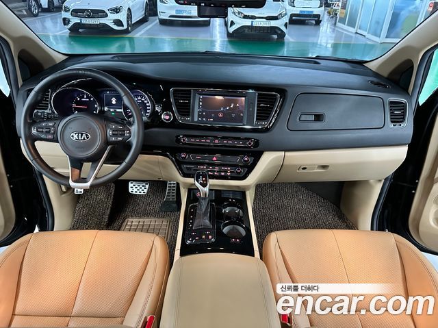 Kia Canival 2018 — photo 7