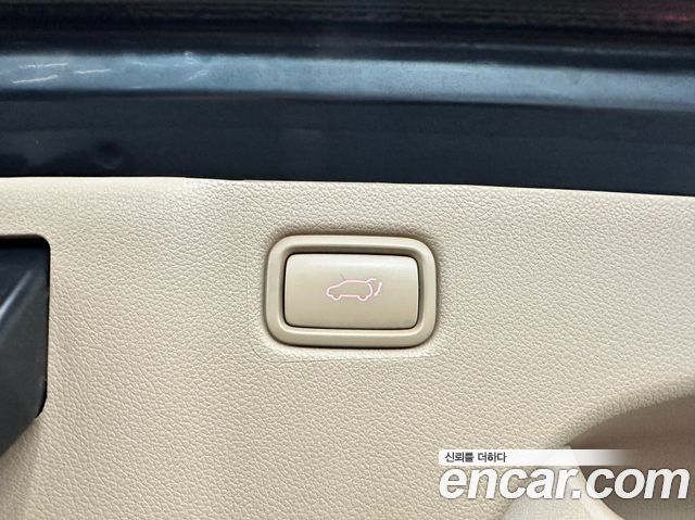 Kia Canival 2018 — photo 17