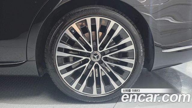Mercedes-Benz S-Class 2021 — photo 7