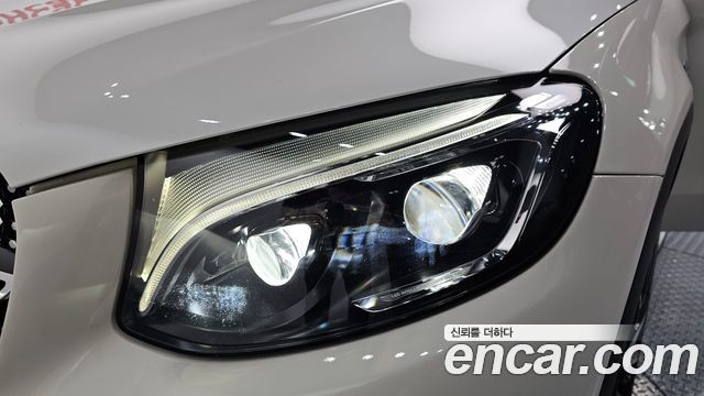 Mercedes-Benz GLC-Class 2018 — photo 8