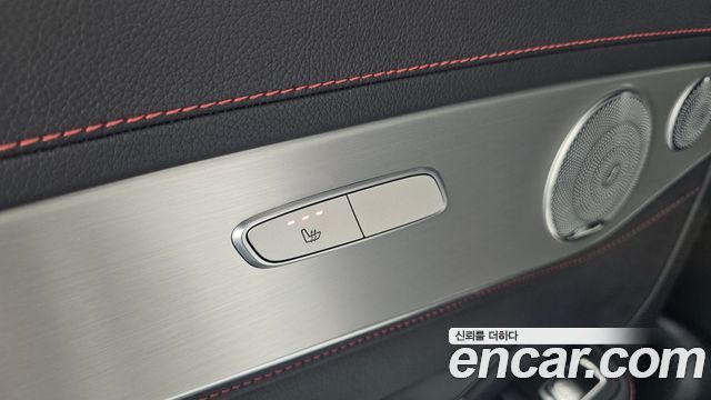 Mercedes-Benz GLC-Class 2018 — photo 32