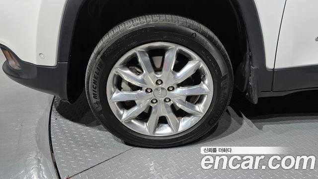 Jeep Cherokee 2016 — photo 5