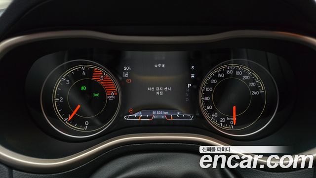 Jeep Cherokee 2016 — photo 8