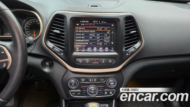 Jeep Cherokee 2016 — photo 14