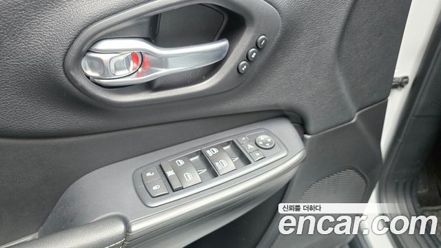 Jeep Cherokee 2016 — photo 17