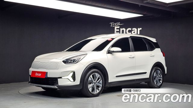 Kia Niro 2023 — photo 1
