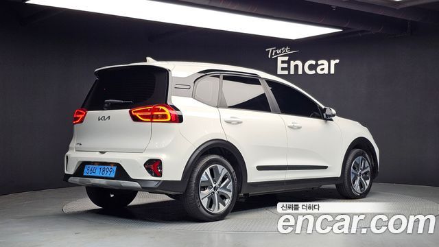 Kia Niro 2023 — photo 2