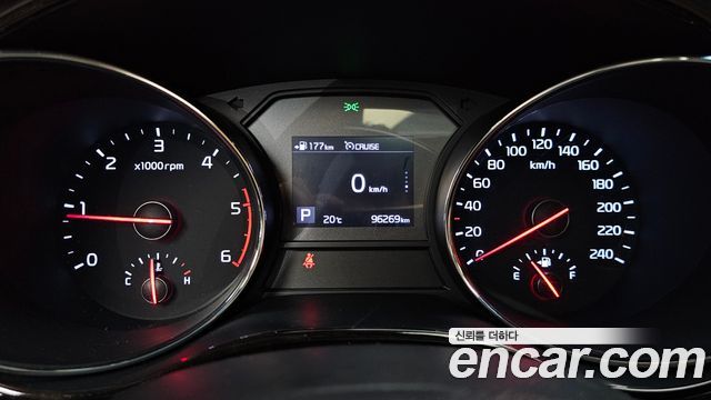 Kia Canival 2020 — photo 11