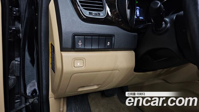 Kia Canival 2020 — photo 22