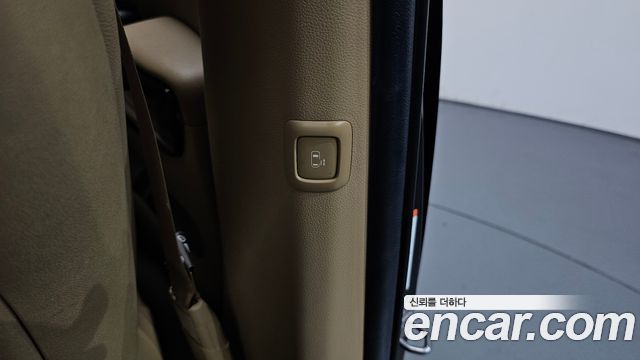 Kia Canival 2020 — photo 25