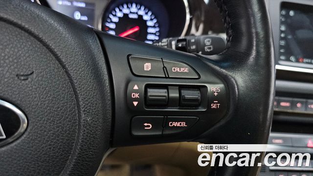 Kia Canival 2020 — photo 29