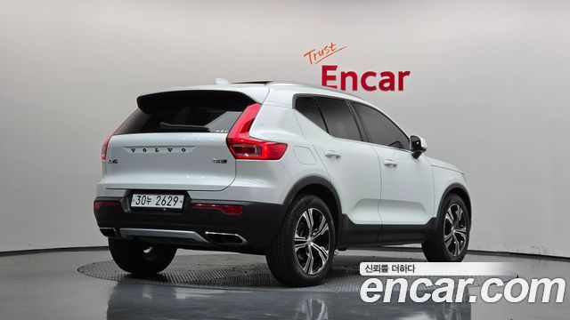 Volvo XC40 2019 — photo 2