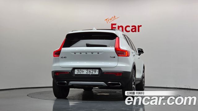Volvo XC40 2019 — photo 4