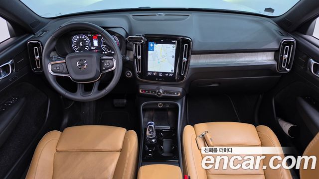 Volvo XC40 2019 — photo 10