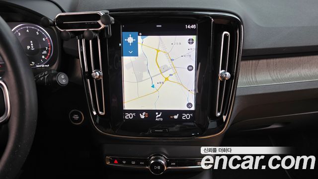 Volvo XC40 2019 — photo 19