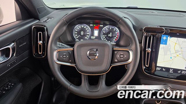 Volvo XC40 2019 — photo 20