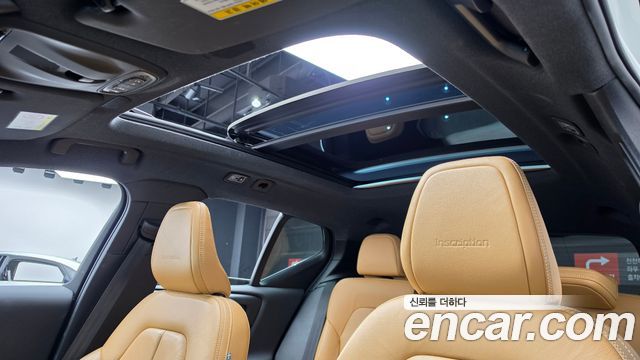 Volvo XC40 2019 — photo 25