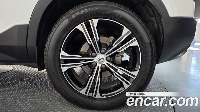 Volvo XC40 2019 — photo 7