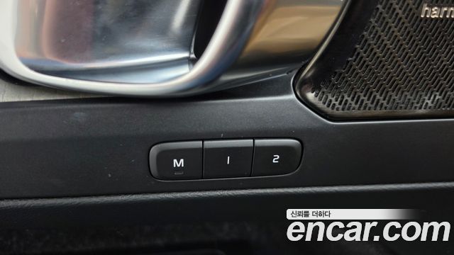 Volvo XC40 2019 — photo 28