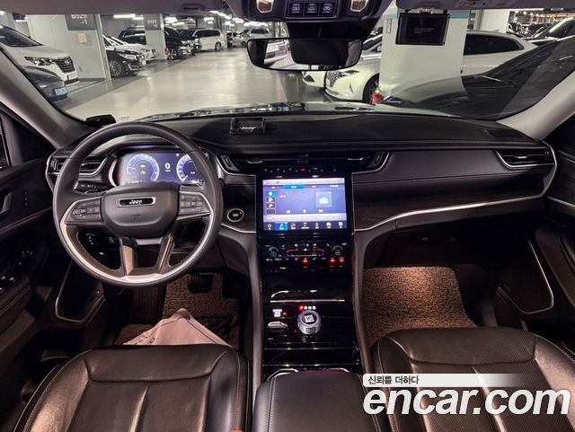 Jeep Cherokee 2023 — photo 8