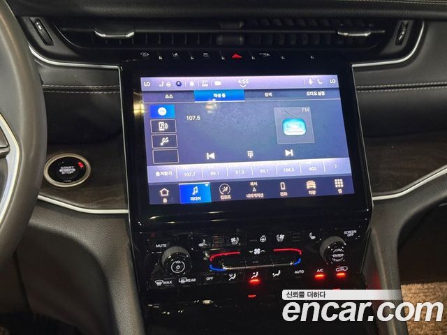 Jeep Cherokee 2023 — photo 11