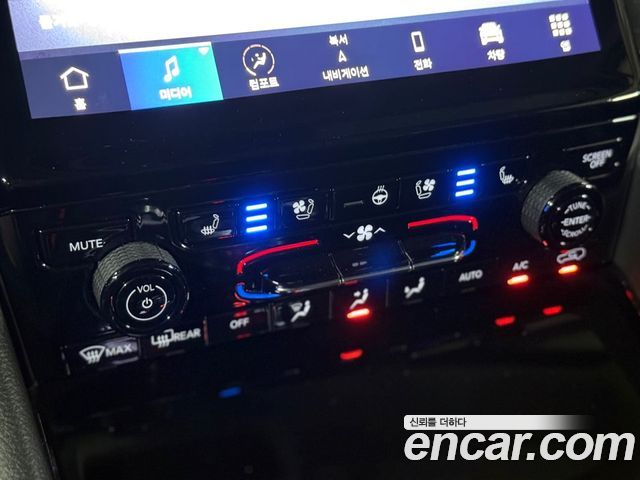 Jeep Cherokee 2023 — photo 17