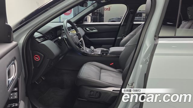 Land Rover Range Rover Velar 2026 — photo 3