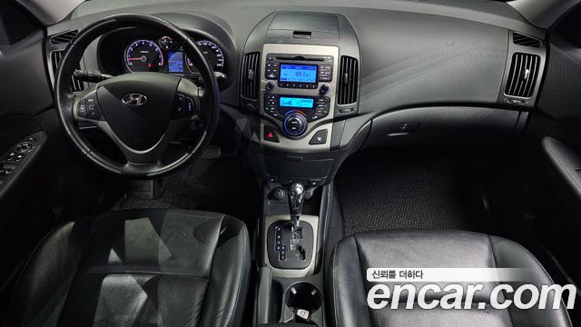 Hyundai i30 2008 — photo 10