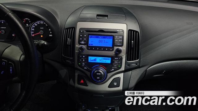 Hyundai i30 2008 — photo 20