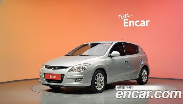Hyundai i30 2008 — photo 1