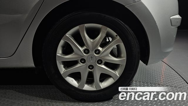 Hyundai i30 2008 — photo 7