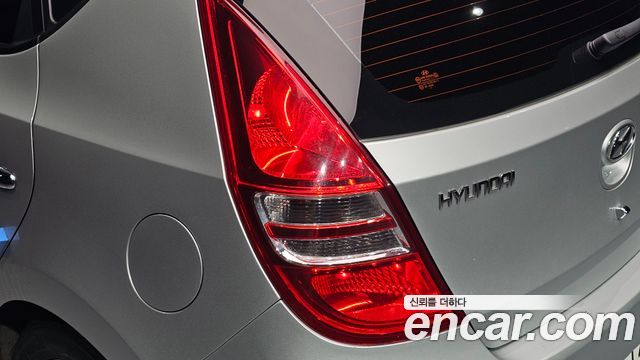 Hyundai i30 2008 — photo 9