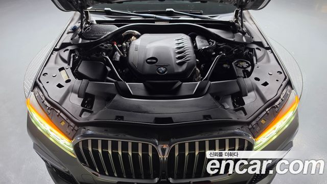 BMW 7-Series 2021 — photo 6