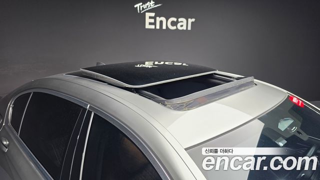 BMW 7-Series 2021 — photo 24