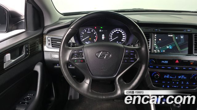 Hyundai Sonata 2017 — photo 19