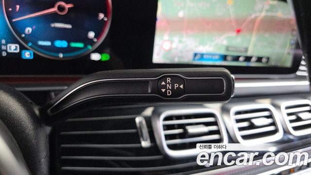Mercedes-Benz GLS-Class 2022 — photo 9